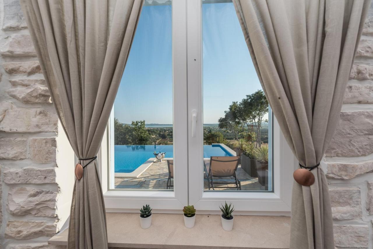 Brand New Villa Cara D Oro, Vrana Vrana  ภายนอก รูปภาพ
